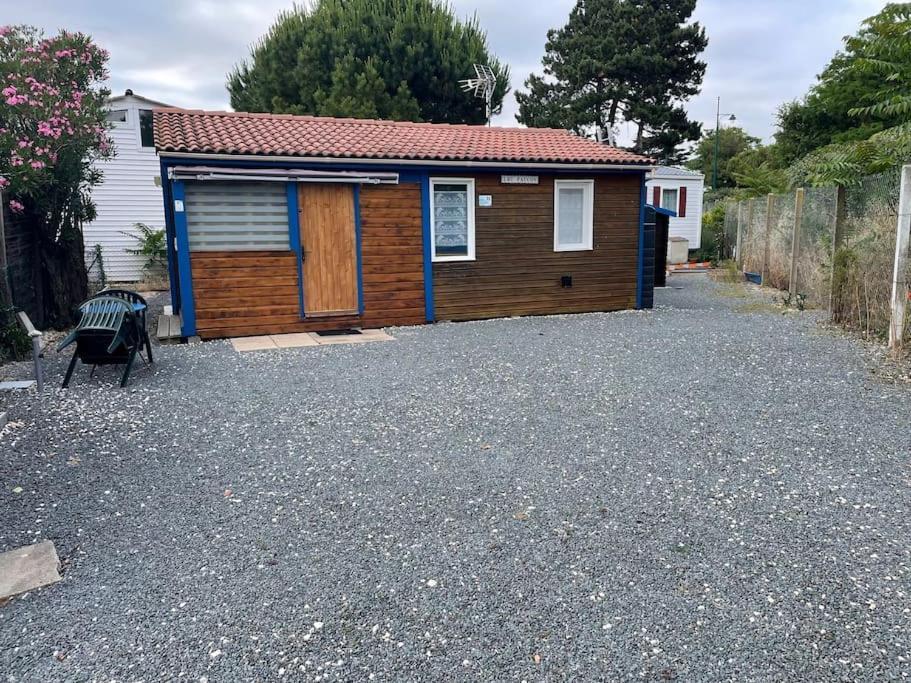 Chalet agréable en bord en de mer. Port-des-Barques Exterior foto